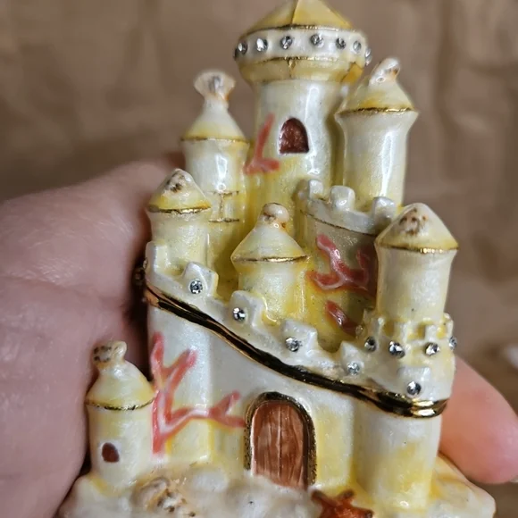 Jeweled Swarovski Enamel Yellow Sandcastle Trinket Box - Picture 6 of 7